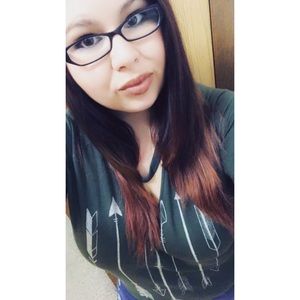 Meet your Posher, Kayla